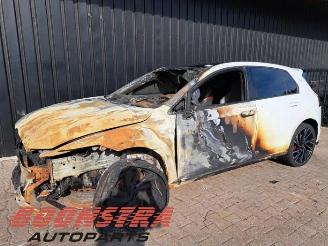 Salvage car Volkswagen Golf Golf VIII (CD1), Hatchback, 2019 2.0 GTI Clubsport 16V 2021/3