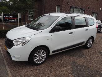 Schadeauto Dacia Lodgy 1.3 TCe Laureate 7 Persoons 2019/1