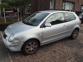  Volkswagen Polo 1.4-16V 2003/5