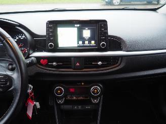 Kia Picanto 1.0 CVVT Design Edition picture 18