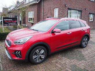 uszkodzony samochody osobowe Kia Niro 1.6 GDI Hybrid ExecutiveLine 2021/4
