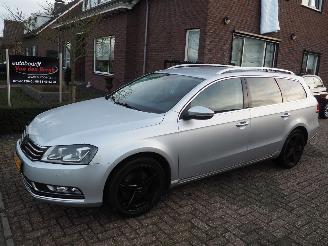 Schadeauto Volkswagen Passat 1.4 tsi High Exe l 2012/6