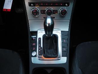 Volkswagen Passat 1.4 tsi High Exe DSG picture 23