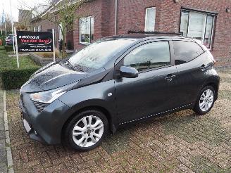 Schadeauto Toyota Aygo 1.0 VVT-i X-Joy 2018/11