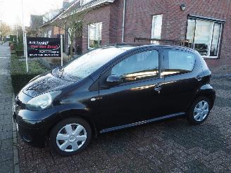 Unfallwagen Toyota Aygo 1.0-12V Comfort 2010/6