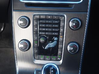 Volvo V-60 2.4 D6 AWD Hybrid Summum picture 19