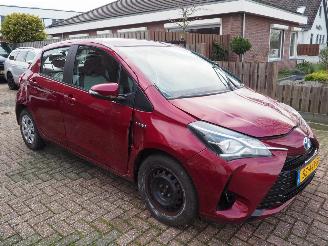 Toyota Yaris 1.5 Hybrid Design picture 3