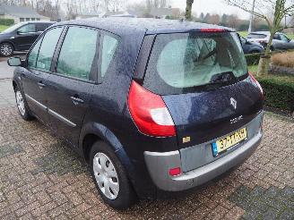 Renault Scenic 1.6-16V Business Line picture 6