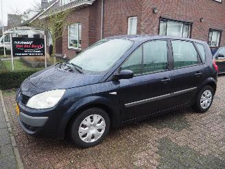 Damaged car Renault Scenic 1.6-16V Business Line 2007/2