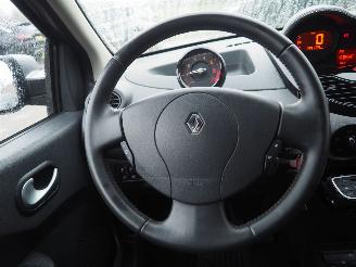 Renault Twingo 1.2-16V Night&Day picture 14