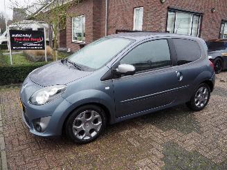 Schadeauto Renault Twingo 1.2-16V Night&Day 2011/10
