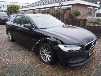 Volvo V-90 2.0 T5 90th Anniversary Edition picture 3