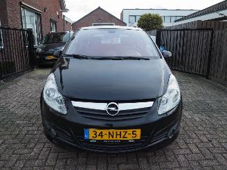 Opel Corsa 1.4-16V Opc-Line picture 2
