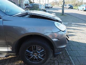 Porsche Cayenne 4.8 S picture 11