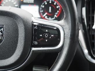 Volvo V-60 2.0 B3 r-Design Motorschade picture 12