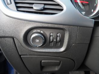 Opel Astra Automaat 1.4 Edition LEZEN !!! picture 21