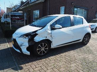 Coche accidentado Toyota Yaris 1.5 hybrid design sport 2018/4