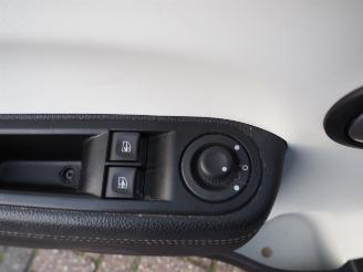 Renault Twingo 1.0 SCe Intens picture 26