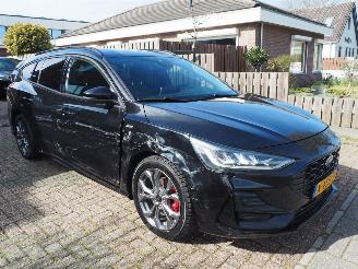 Ford Focus 1.0 EcoBoost Hybrid ST Line picture 3