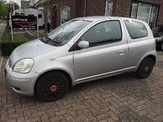 Unfallwagen Toyota Yaris 1.3 VVT-i Sol Automaat 2004/1