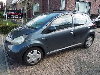 Schadeauto Toyota Aygo 1.0-12V start Niet! 2007/3