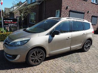 Coche accidentado Renault Grand-scenic 1.2 TCE Bose 2014/2
