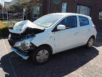 skadebil auto Mitsubishi Space-star 1.2 Connect+ 2023/10