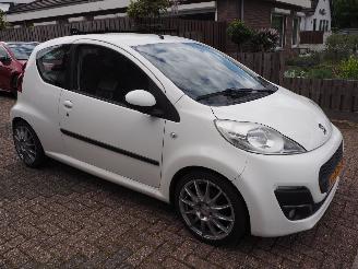 Peugeot 107 1.0 Active picture 3