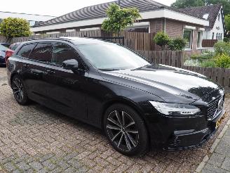 Volvo V-90 2.0 B4 R-Design Motorschaden picture 3