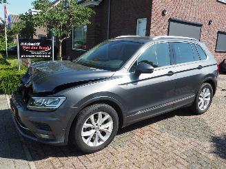 Coche accidentado Volkswagen Tiguan 1.4 TSI Act Highline DSG 2018/1