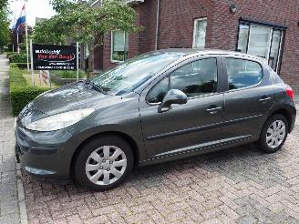 krockskadad bil auto Peugeot 207 1.4-16V X-Line Automaat 2009/3