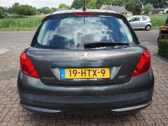 Peugeot 207 1.4-16V X-Line Automaat picture 5