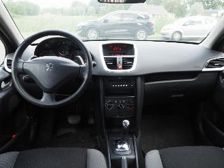 Peugeot 207 1.4-16V X-Line Automaat picture 9