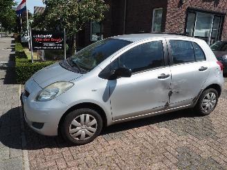 Coche accidentado Toyota Yaris 1.0 VVTi Acces 2010/5