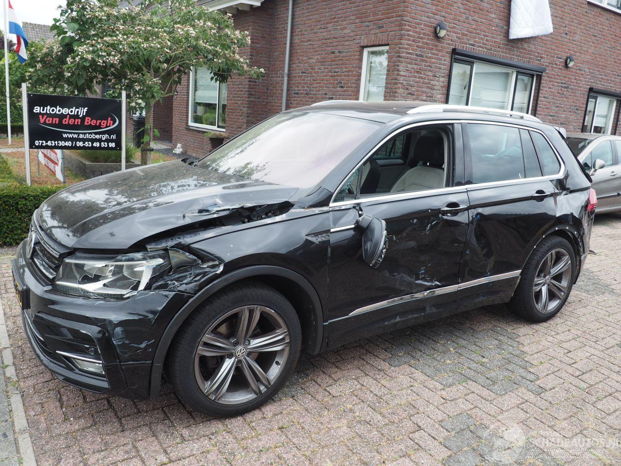 Volkswagen Tiguan 2.0 Tdi R-Line Connected Serie