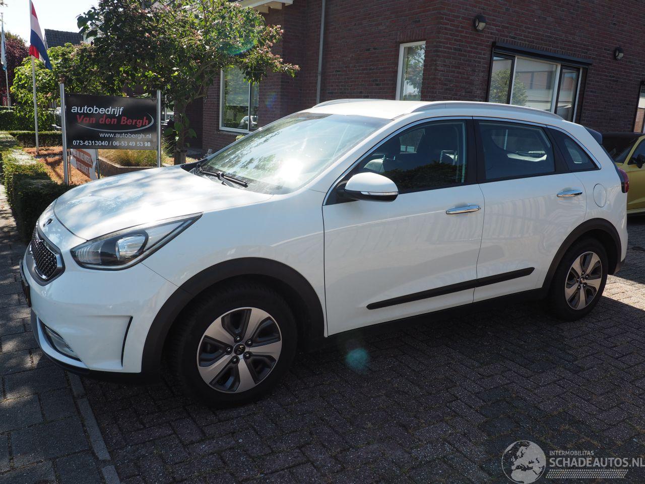 Kia Niro 1.6 Gdi Hybrid DynamicLine Motorschade