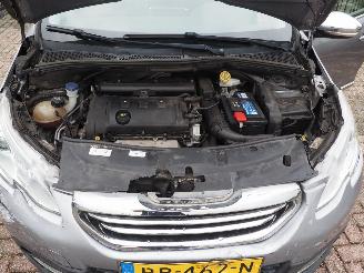 Peugeot 2008 1.6 VTi Allure Automaat picture 12