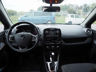 Renault Clio 1.5 Dci Limited Automaat picture 15
