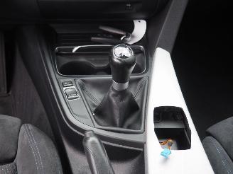 BMW 3-serie 320i M-Sport picture 12