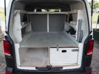 Volkswagen Transporter 2.0 TDi L1H1 DC 5 Persoons picture 17