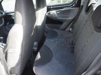 Toyota Aygo 1.0-12V Comfort Automaat picture 17