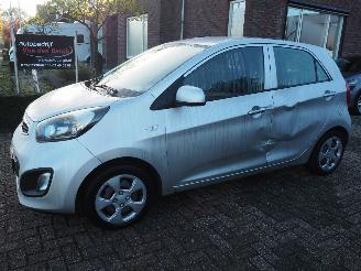 damaged passenger cars Kia Picanto 1.2 CVVT Comfort Pack 2012/8