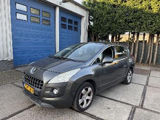 damaged passenger cars Peugeot 3008 1.6 THP 115KW AIRCO AUTOMAAT 2011/2