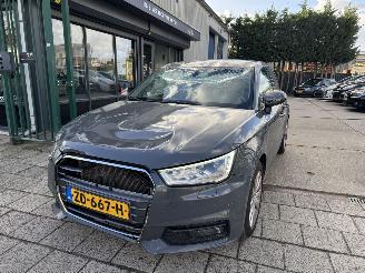 Audi A1 1.0 TFSI AUTOMAAT 5-DRS picture 2