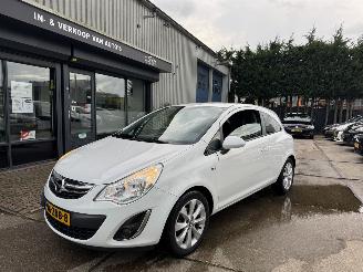 krockskadad bil auto Opel Corsa 1.2 LPG AF-FABRIEK AIRCO 2012/9