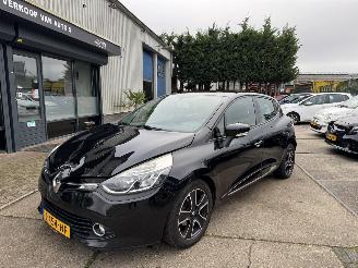 krockskadad bil auto Renault Clio 1.2 16V 54KW AIRCO 2013/2
