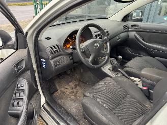Toyota Avensis 2.0 AIRCO 108KW picture 10