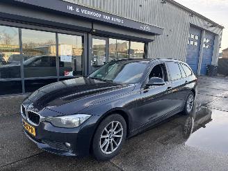 krockskadad bil auto BMW 3-serie 316 DIESEL 85KW 2013/3