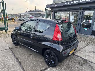 Peugeot 107 1.0 12V AIRCO picture 5