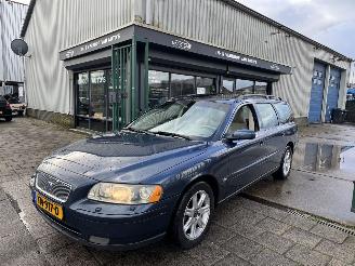 Avarii autoturisme Volvo V-70 2.5 Turbo 154KW Momentum Automaat 2004/12